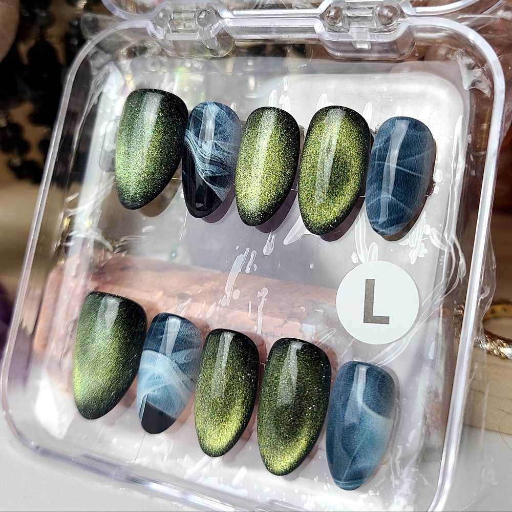 Cateye Lime+Teal Watercolor Press-On Nail Set - Picture 3 of 4